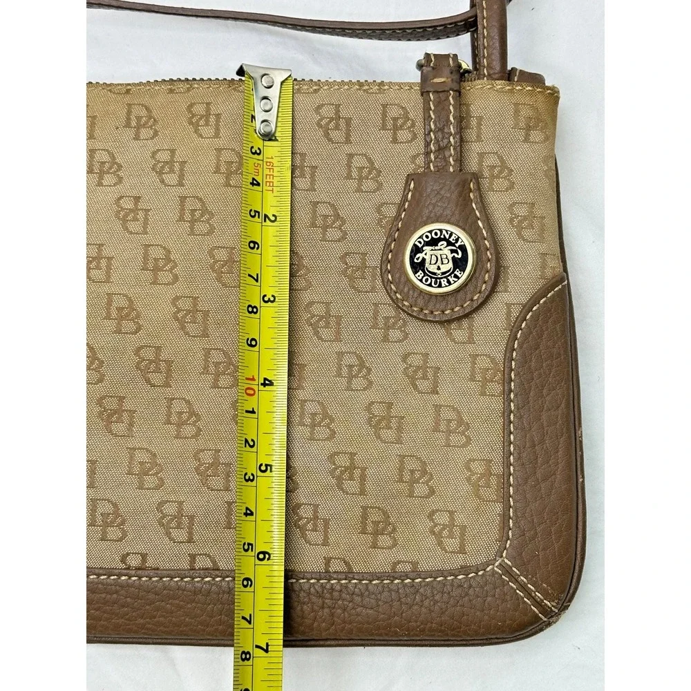 Vtg Dooney Bourke Purse DB Logo Canvas Jacquard Leather‎ Trim Brown Slim